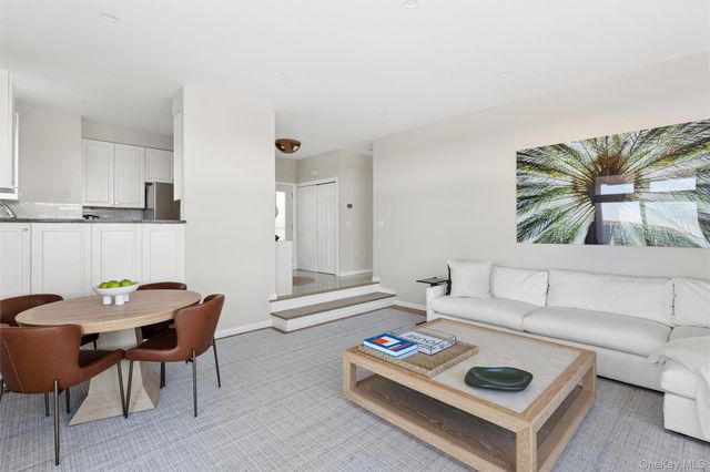 580 Dune Road 3, Westhampton Beach, NY 11978