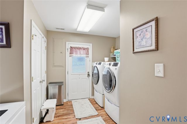 19012 Teman Rd, Beaverdam, VA 23015