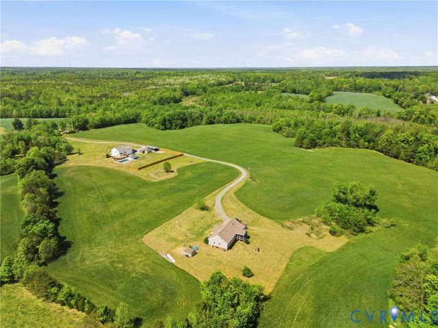 19012 Teman Rd, Beaverdam, VA 23015