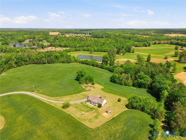 19012 Teman Rd, Beaverdam, VA 23015