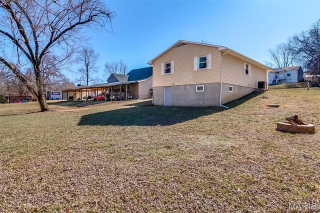 317 E 2nd Street, Moscow Mills, MO 63362