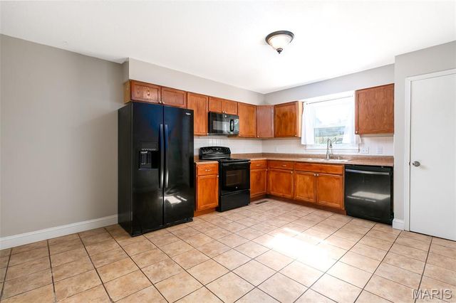 317 E 2nd Street, Moscow Mills, MO 63362