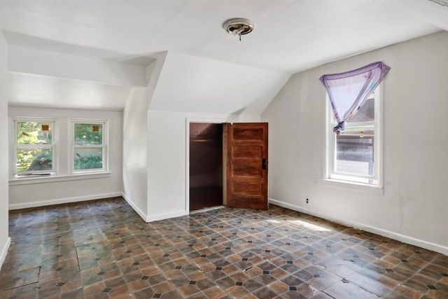 2621 N 49th STREET, Milwaukee, WI 53210