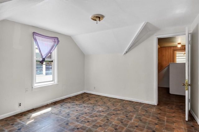 2621 N 49th STREET, Milwaukee, WI 53210