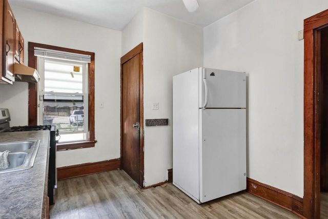 2621 N 49th STREET, Milwaukee, WI 53210