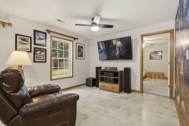 4603 TIMBER LN, Columbia, MO 65202