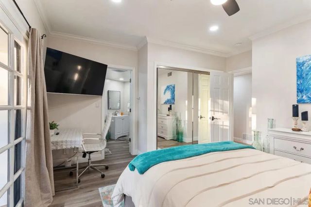 1005 Solymar Drive, La Jolla, CA 92037