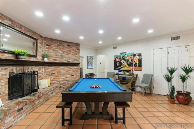 1005 Solymar Drive, La Jolla, CA 92037