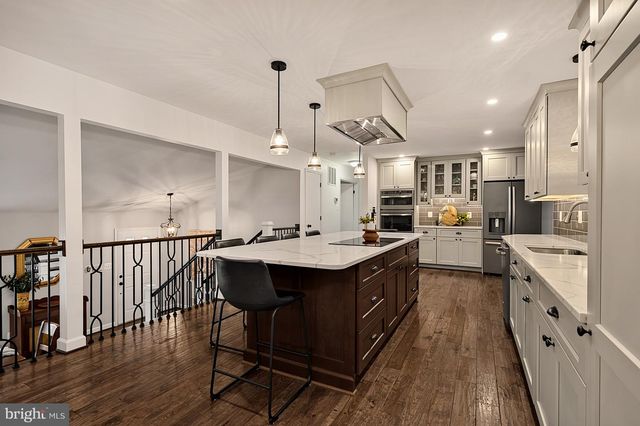 15203 PHILIP LEE RD, Chantilly, VA 20151