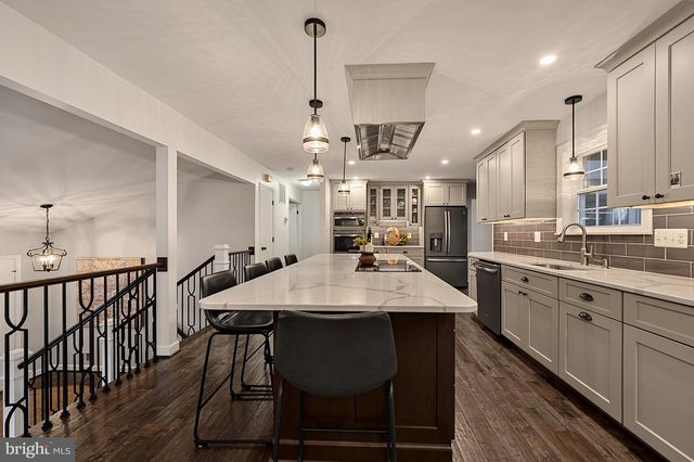 15203 PHILIP LEE RD, Chantilly, VA 20151