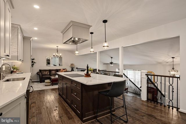 15203 PHILIP LEE RD, Chantilly, VA 20151