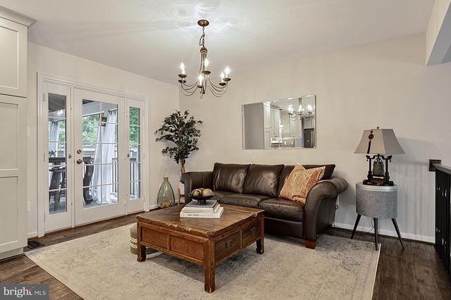 15203 PHILIP LEE RD, Chantilly, VA 20151