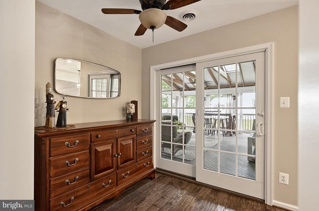 15203 PHILIP LEE RD, Chantilly, VA 20151