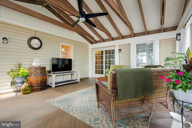 15203 PHILIP LEE RD, Chantilly, VA 20151