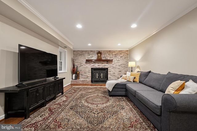 15203 PHILIP LEE RD, Chantilly, VA 20151