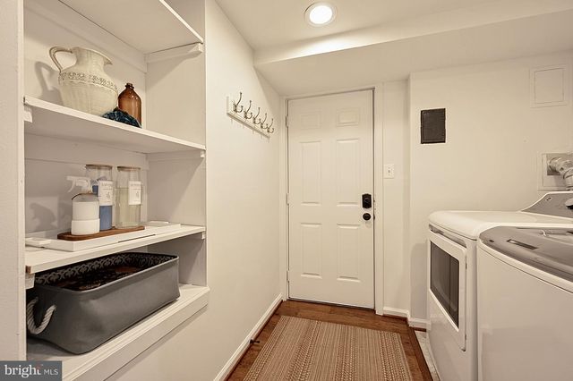 15203 PHILIP LEE RD, Chantilly, VA 20151