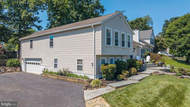 15203 PHILIP LEE RD, Chantilly, VA 20151