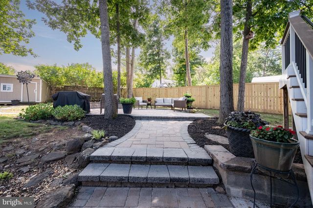 15203 PHILIP LEE RD, Chantilly, VA 20151
