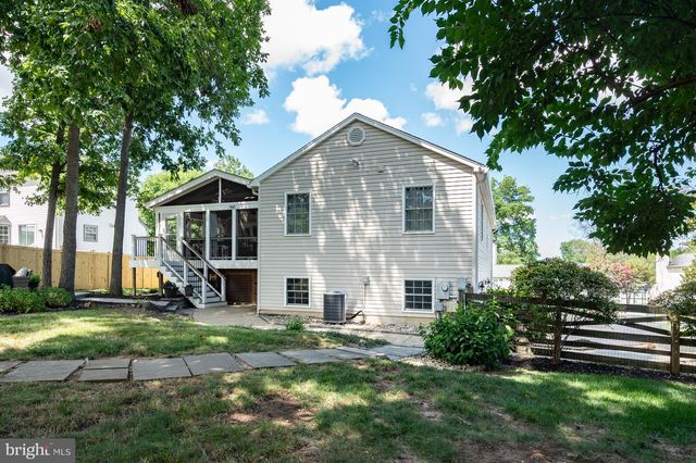 15203 PHILIP LEE RD, Chantilly, VA 20151