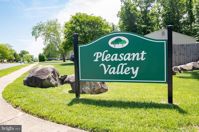 15203 PHILIP LEE RD, Chantilly, VA 20151
