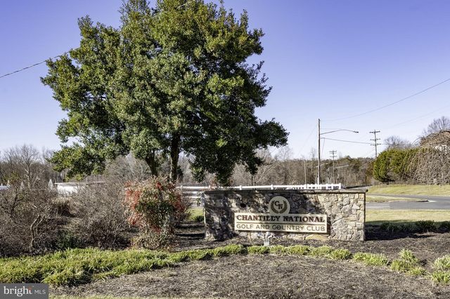 15203 PHILIP LEE RD, Chantilly, VA 20151