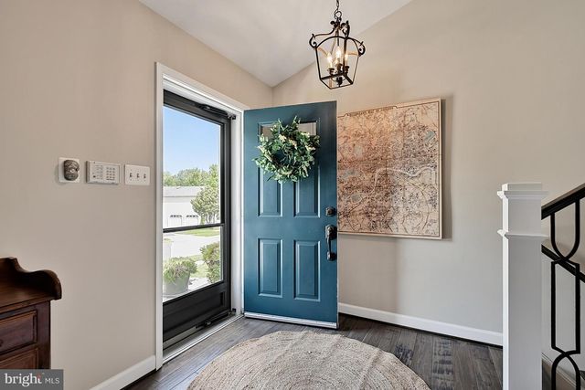 15203 PHILIP LEE RD, Chantilly, VA 20151