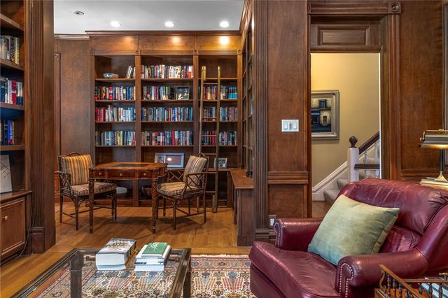 715 College St, Shadyside, PA 15232