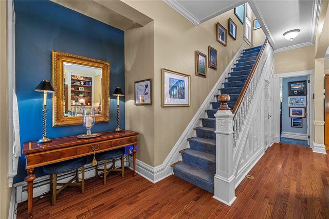715 College St, Shadyside, PA 15232