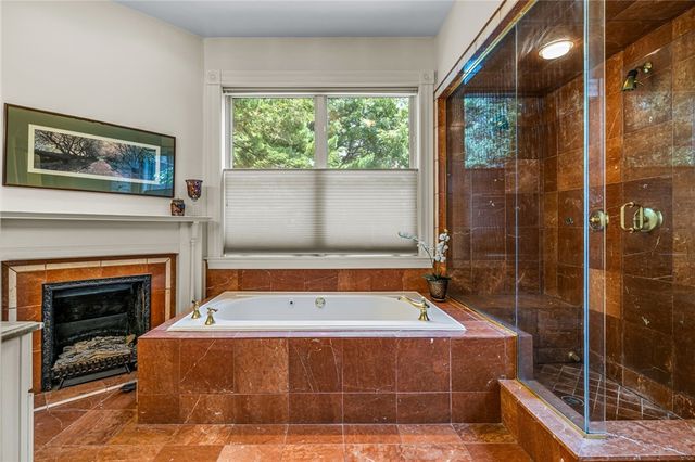 715 College St, Shadyside, PA 15232