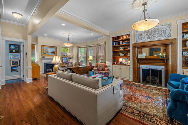 715 College St, Shadyside, PA 15232