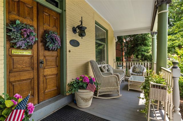 715 College St, Shadyside, PA 15232