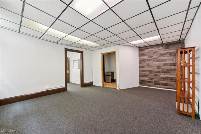 70 4th Street NW, Barberton, OH 44203
