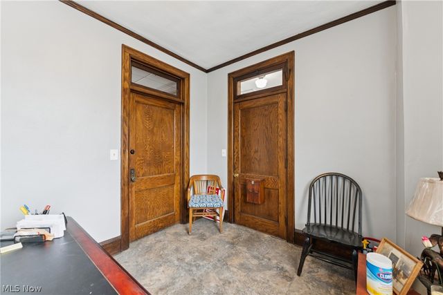 70 4th Street NW, Barberton, OH 44203