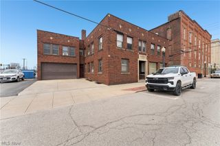 70 4th Street NW, Barberton, OH 44203