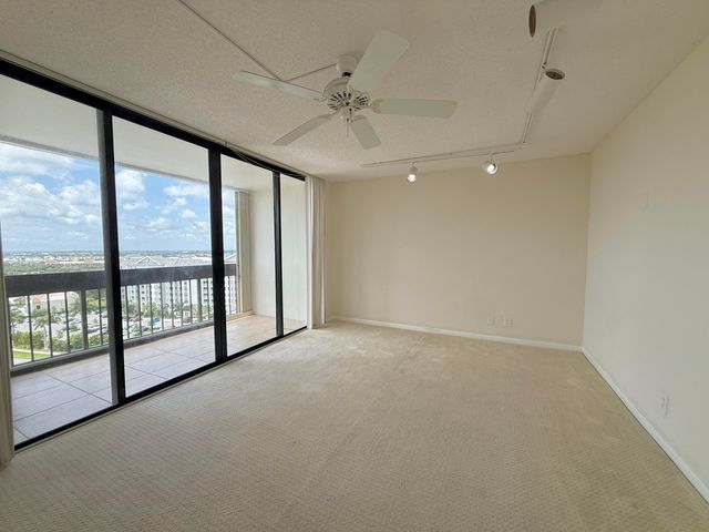 2000 Presidential Way 1204, West Palm Beach, FL 33401