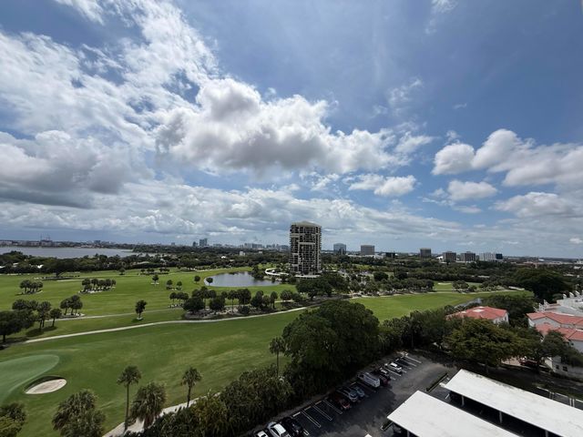 2000 Presidential Way 1204, West Palm Beach, FL 33401