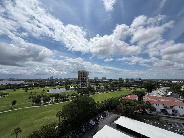 2000 Presidential Way 1204, West Palm Beach, FL 33401