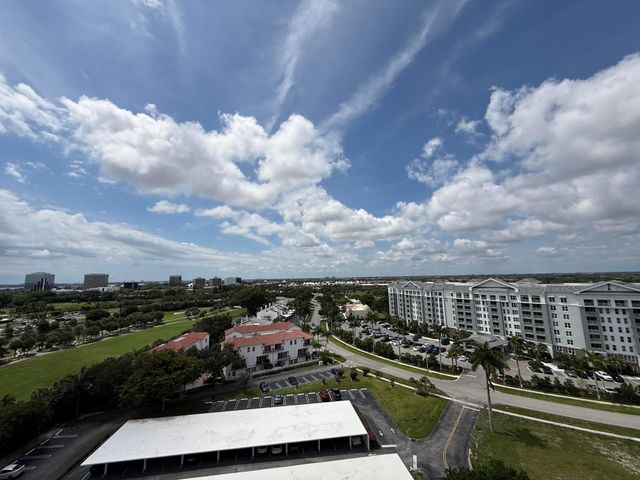 2000 Presidential Way 1204, West Palm Beach, FL 33401