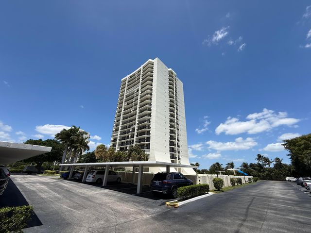 2000 Presidential Way 1204, West Palm Beach, FL 33401
