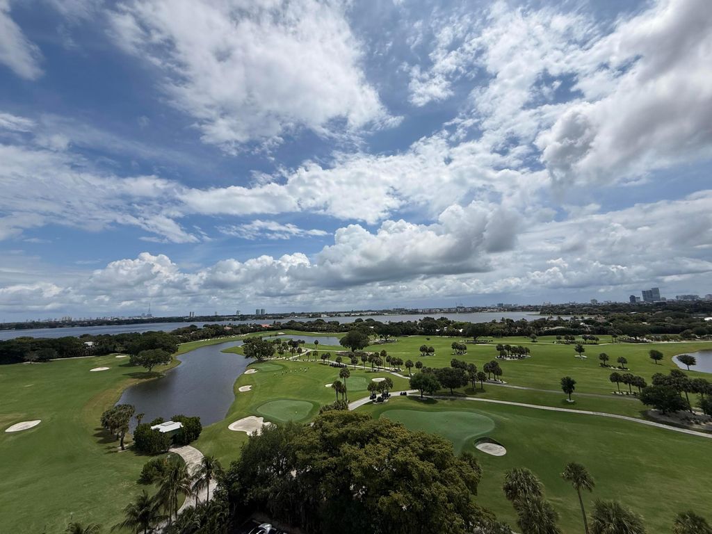 2000 Presidential Way 1204, West Palm Beach, FL 33401