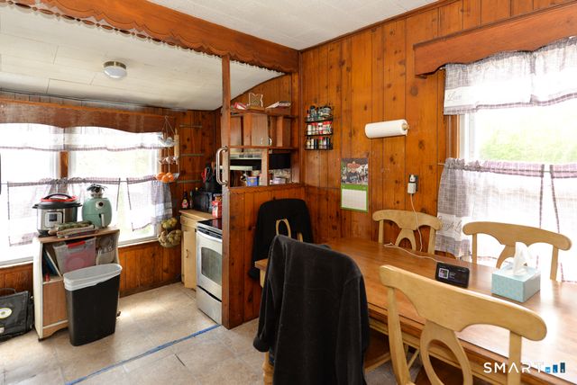 22 Church Street, Seymour, CT 06483
