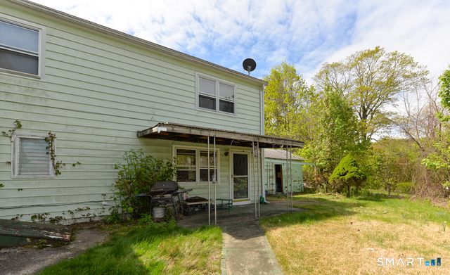 22 Church Street, Seymour, CT 06483