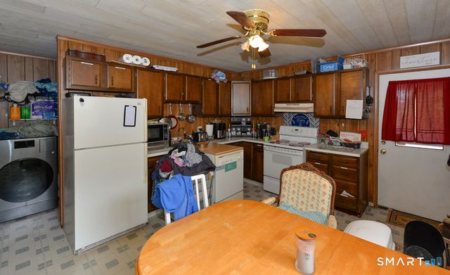 22 Church Street, Seymour, CT 06483