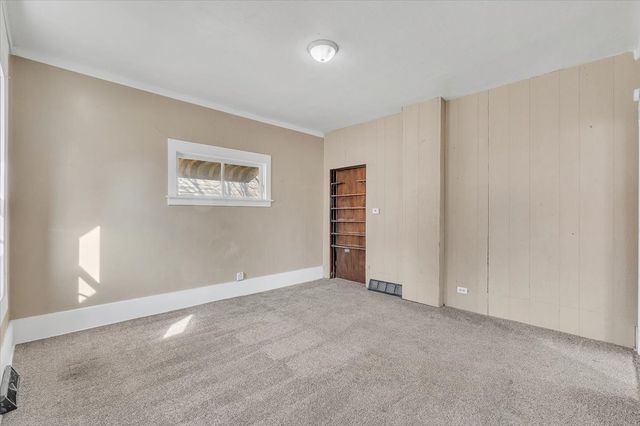 1330 W 7TH Street, Davenport, IA 52802