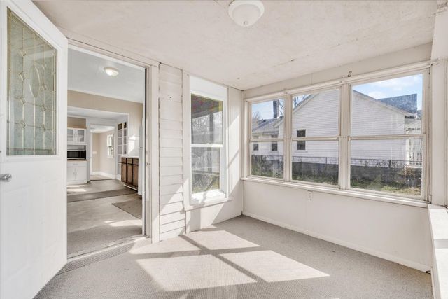 1330 W 7TH Street, Davenport, IA 52802