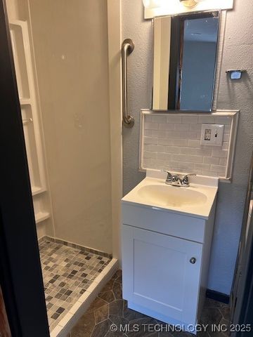 2012 N 14th Street, Mcalester, OK 74501