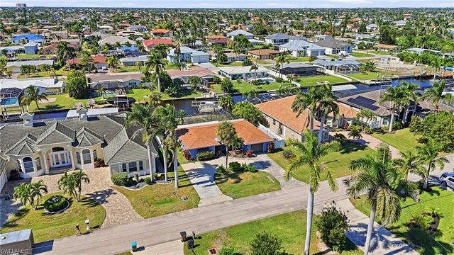 5322 Cortez CT, Cape Coral, FL 33904