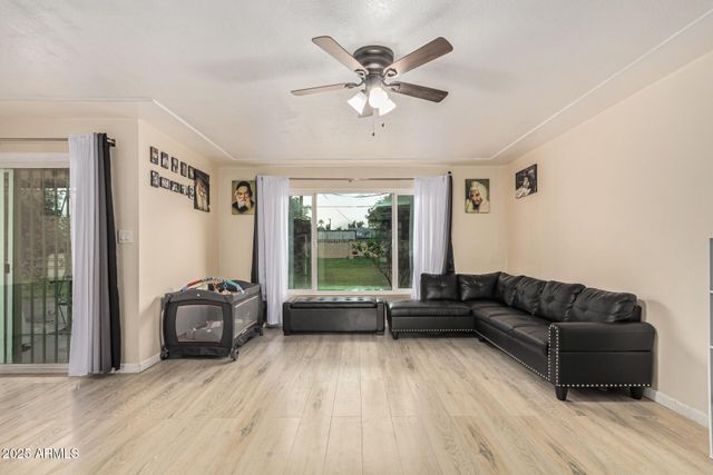 742 E SIERRA VISTA Drive, Phoenix, AZ 85014