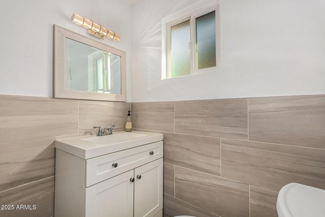 742 E SIERRA VISTA Drive, Phoenix, AZ 85014