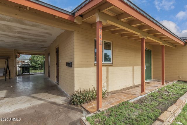 742 E SIERRA VISTA Drive, Phoenix, AZ 85014